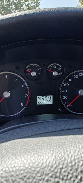 Vând Ford focus 1.6 16v ti-vct 115 cp