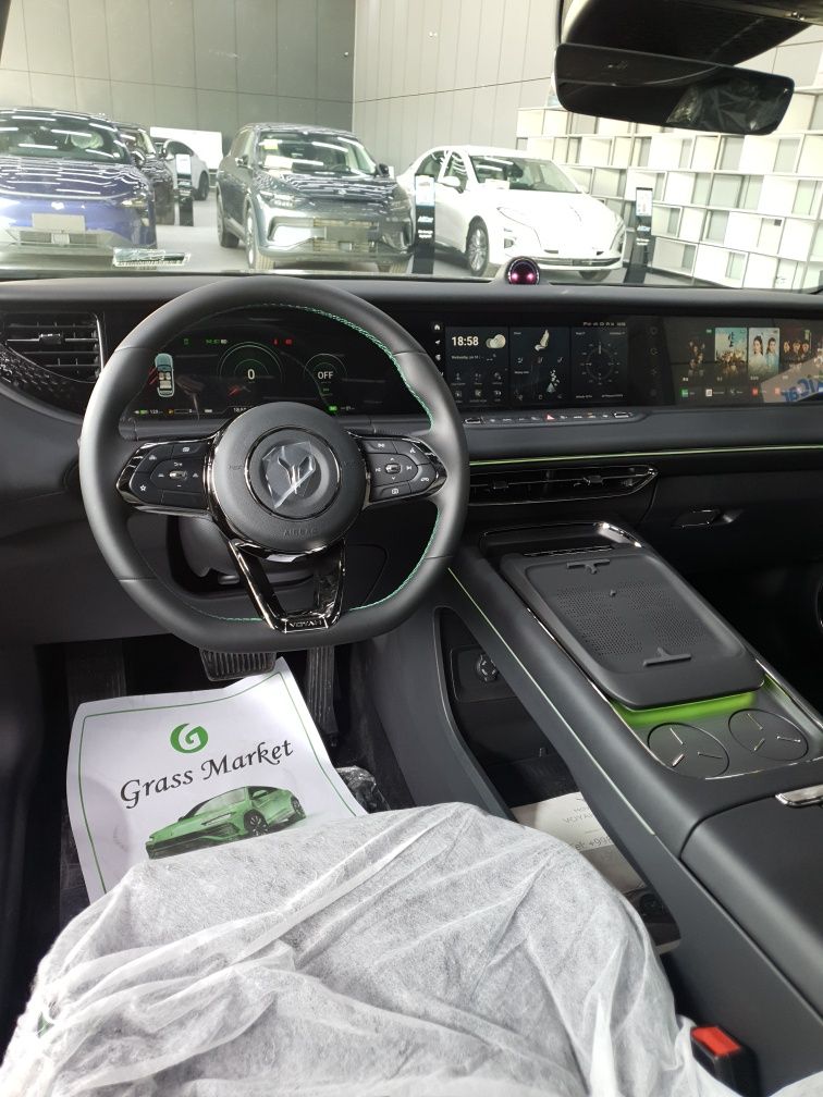 Voyah free. 318km. Awd 2024. Hybrid