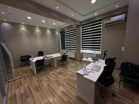 Каратош ор дружба народов 70м² 1этаж 1кабинет 1линия Юр адреса парковк