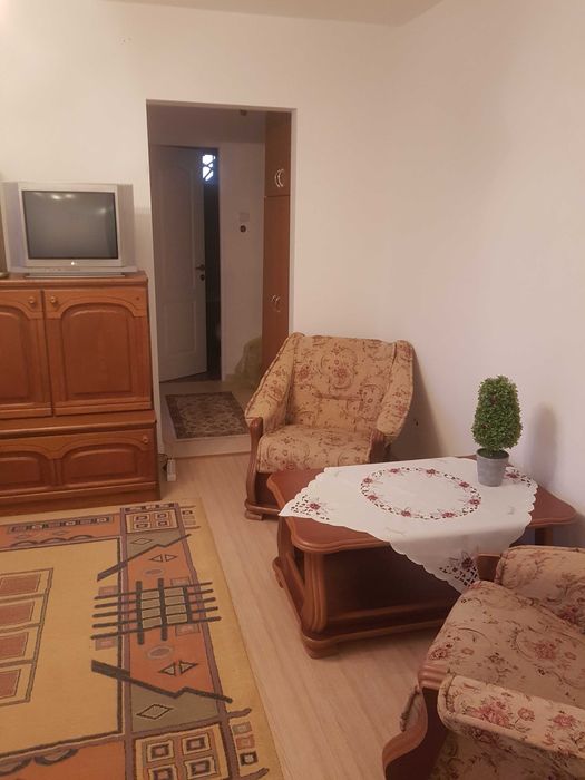 Inchiriez apartament 2 camere