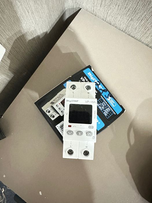 Реле напряжения Digital top