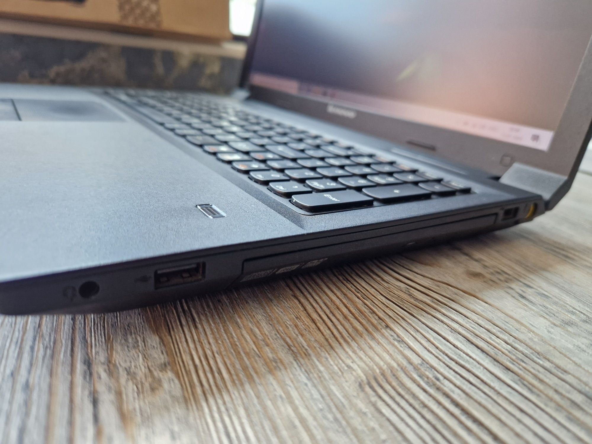 Ноут для работы Lenovo B590