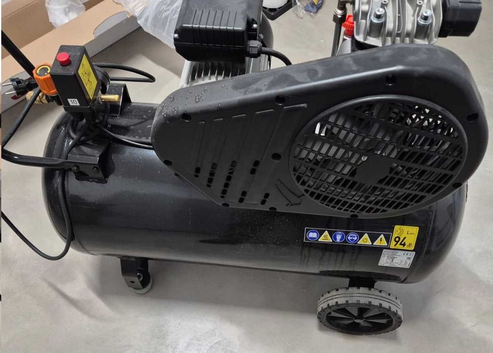 Compresor aer Black and Decker 100 litri