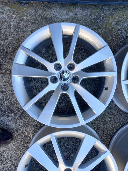 Jante  originale   skoda  pe 17 .5x100