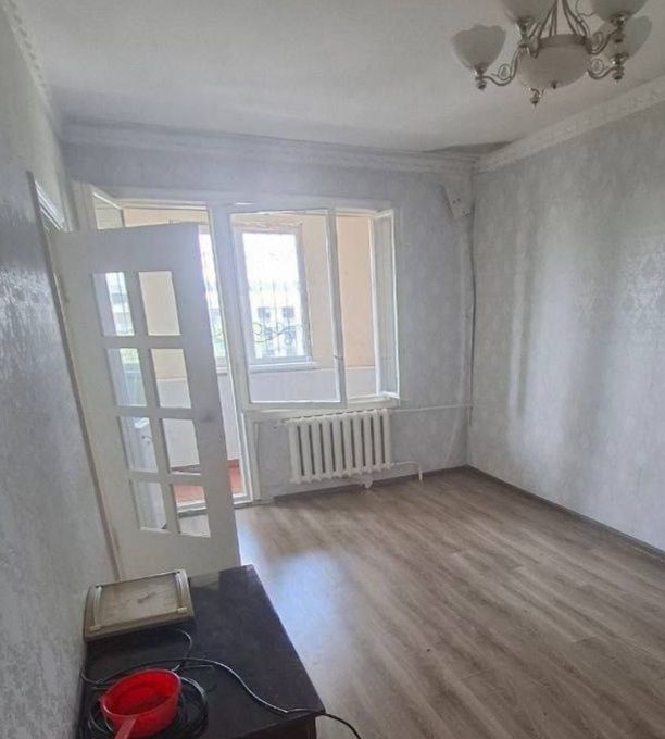 Юнусабад 7 квартал 1в2/4/4 балкон 1,5*6  дом вдоль дороги
