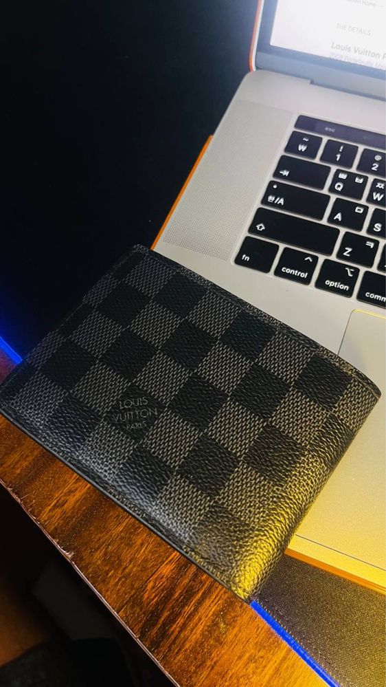 Louis Vuitton hamyon