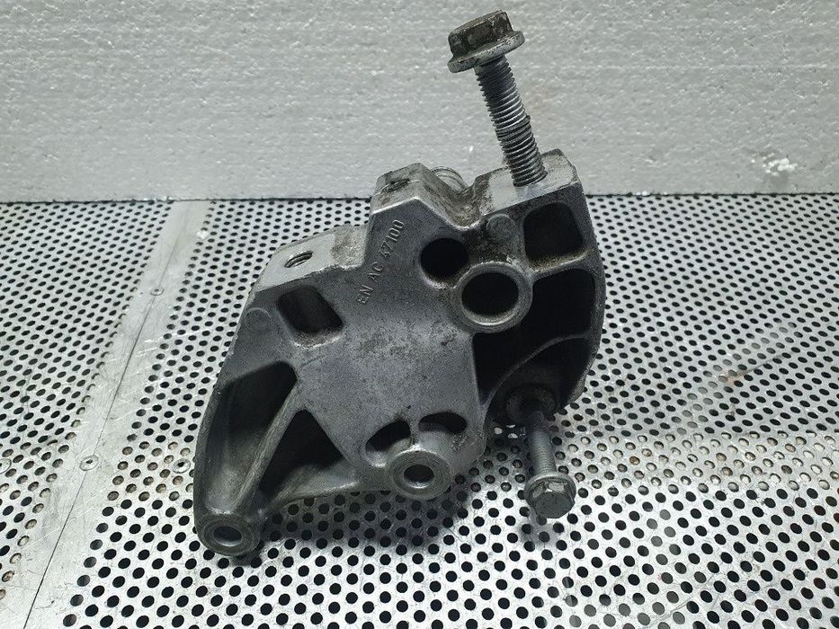 Suport cutie de viteze VOLKSWAGEN TOURAN 1T1, 1T2 2003 - 2010 TDI BKC, BLS, BXE 1K0199117AP