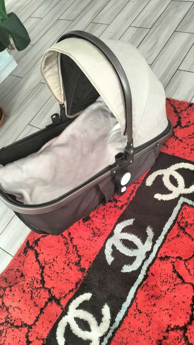 Vand Cărucior bebe cocolle 3 in 1 pret ușor negociabil