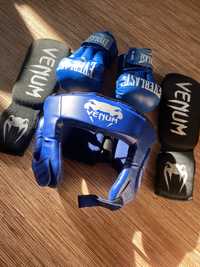 Боксерская форма, шлем ,перчатки , защита