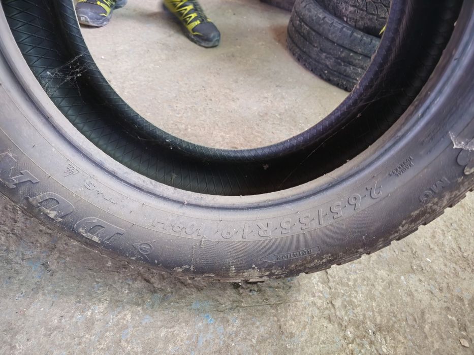 2 seturi de anvelope de iarna,unul  Hankook și unul Dunlop