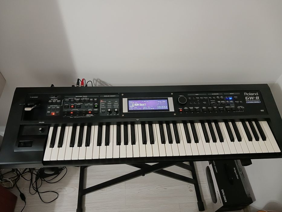 Roland GW 8 workstation USB clapa pian sintetizator