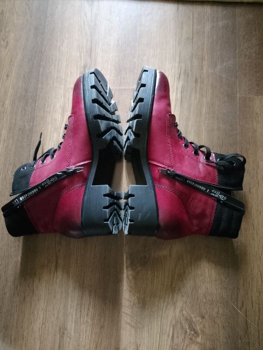 Vând botine dama,noi