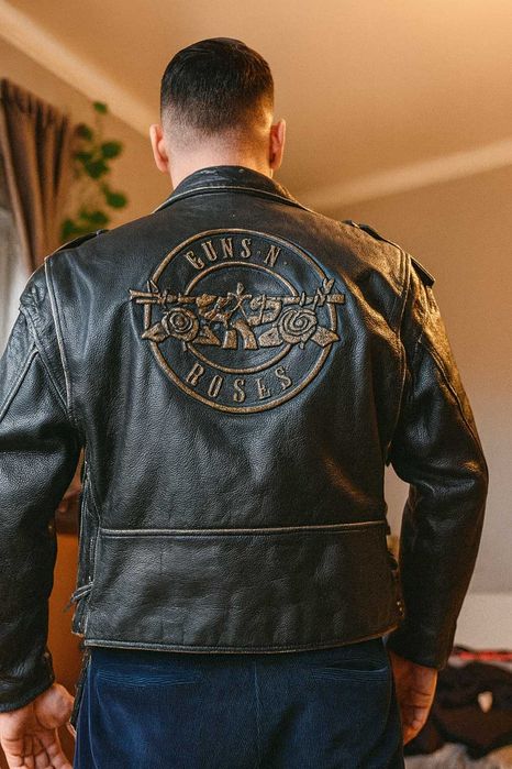 Geaca piele naturala 100 % personalizata Guns N' Roses impecapibla!