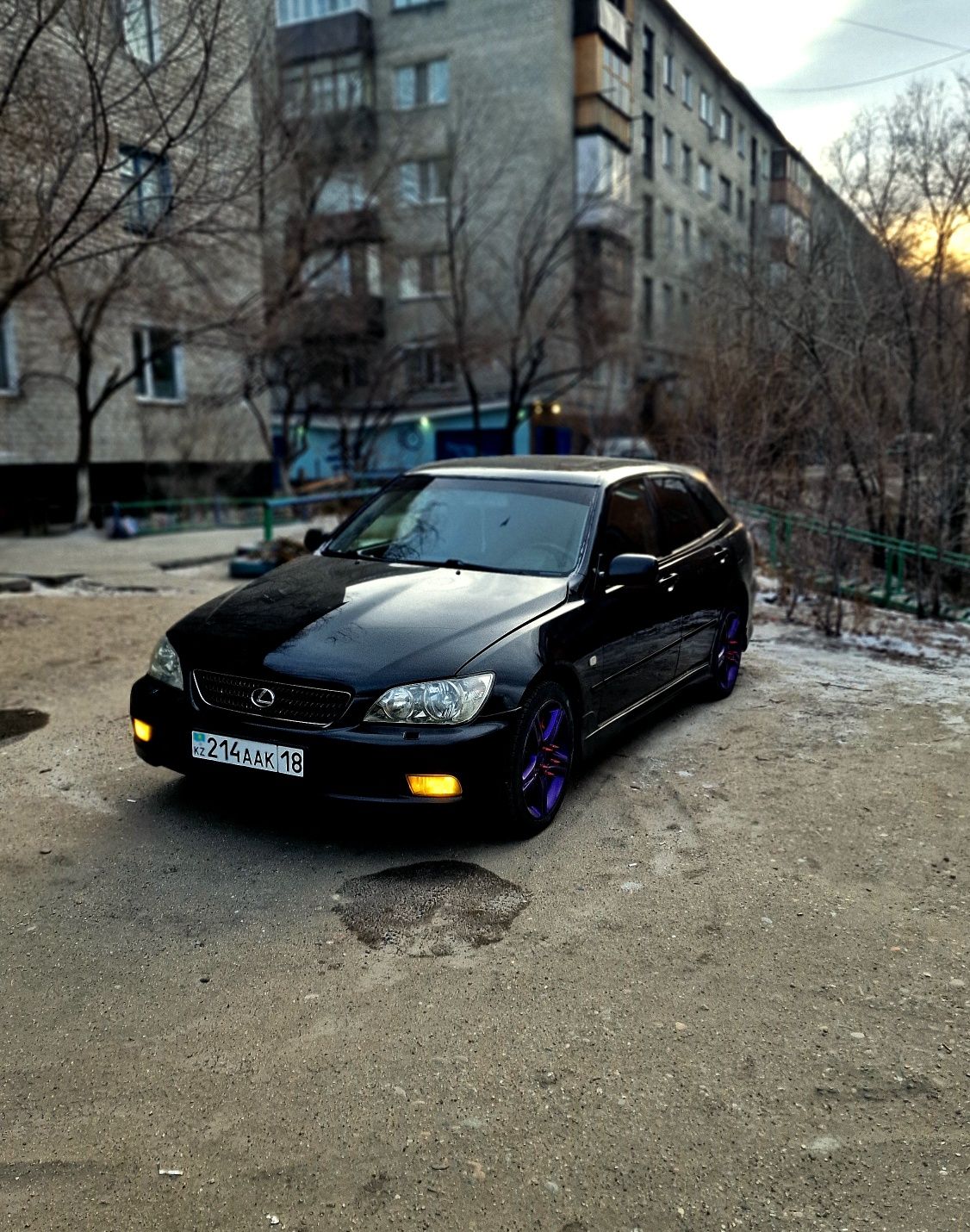 Обменяю Lexus is300 Sportcross, Toyota Altezza Gita