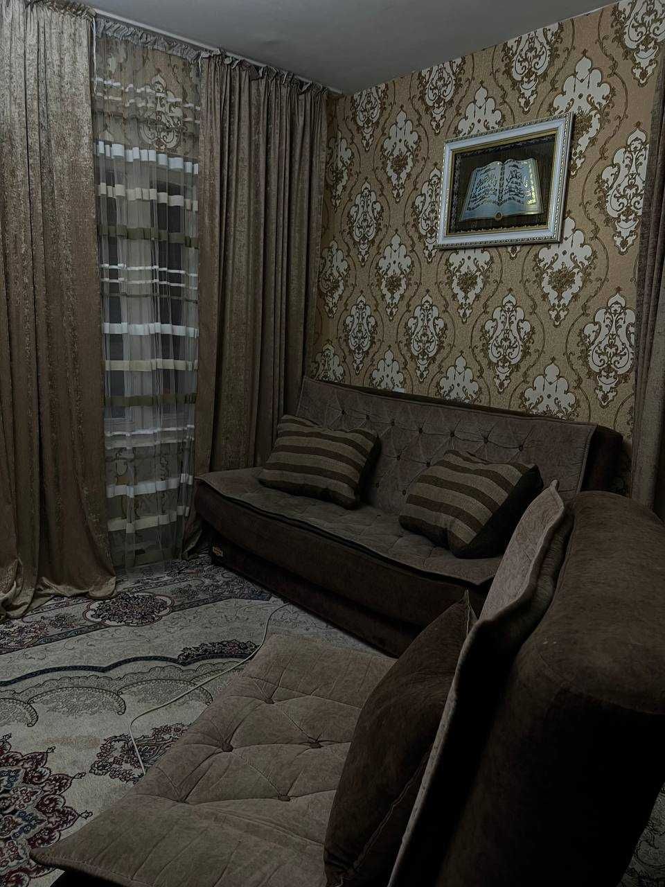 Срочно продается квартира Тансикбаев 3, 2/4/4, 53кв.м. Галарейка дом.