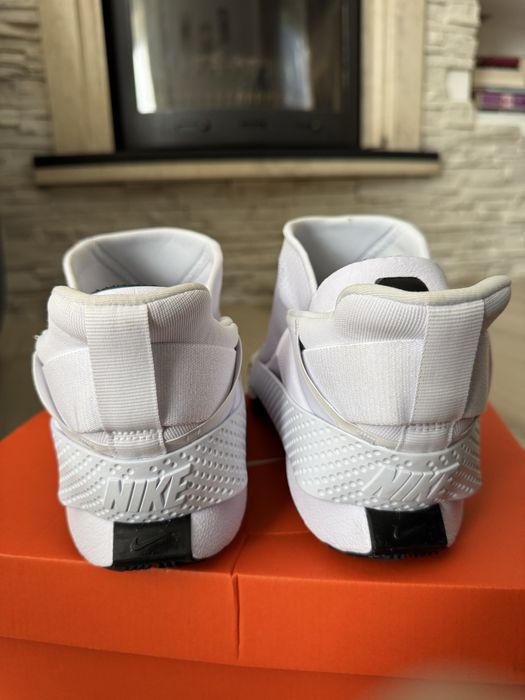 Nike go flyase маратомки