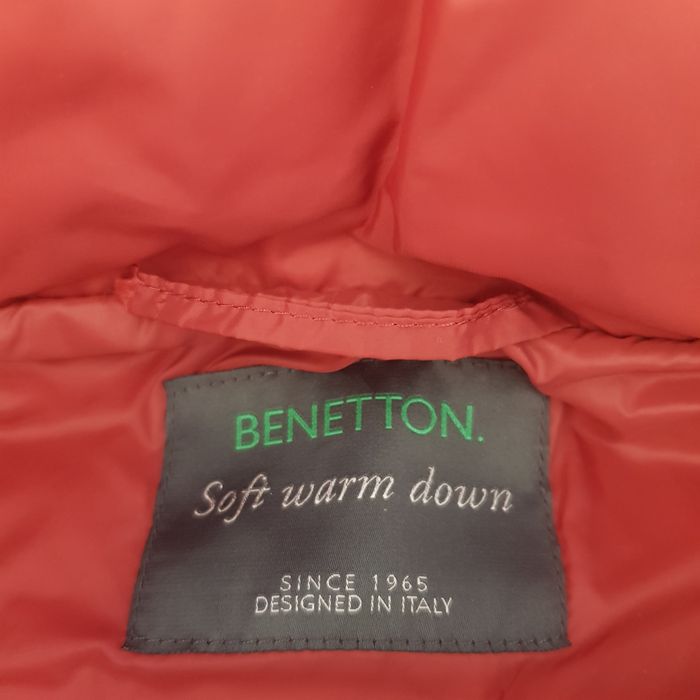 Benetton зимно яке с гъши пух в цвят бордо, като ново.