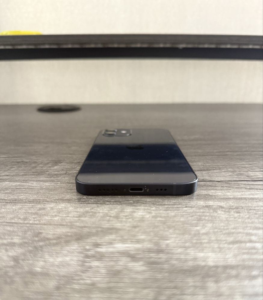 Запазен iPhone 12 128GB