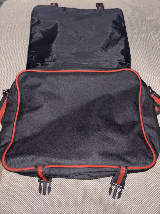 Чанта за лаптоп на Ac Milan