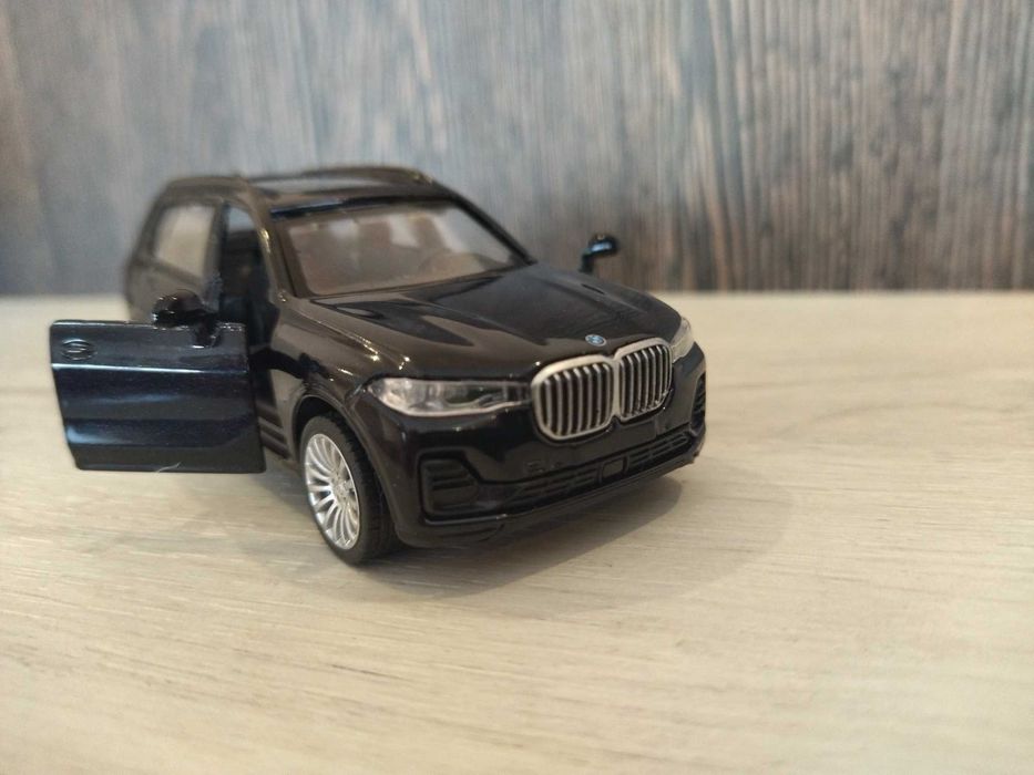 Метална количка BMW X7 !!!