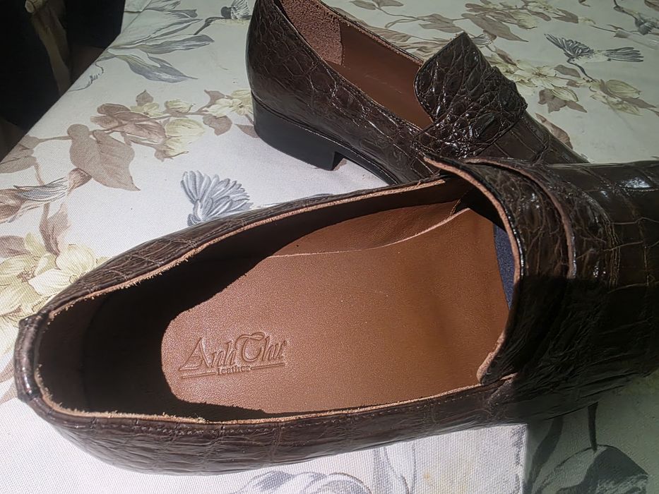 Бренд натурал тумсок терисидан туфли  сертификати бор размер 44  янги