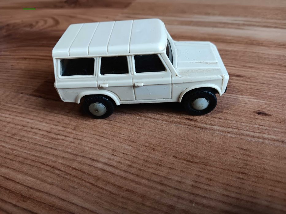 Macheta ARO din anii 80