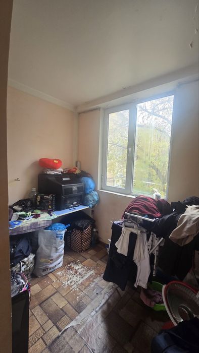 Чиланзар 10. 2 х комнатная. Кирпич 2 х 6 балкон