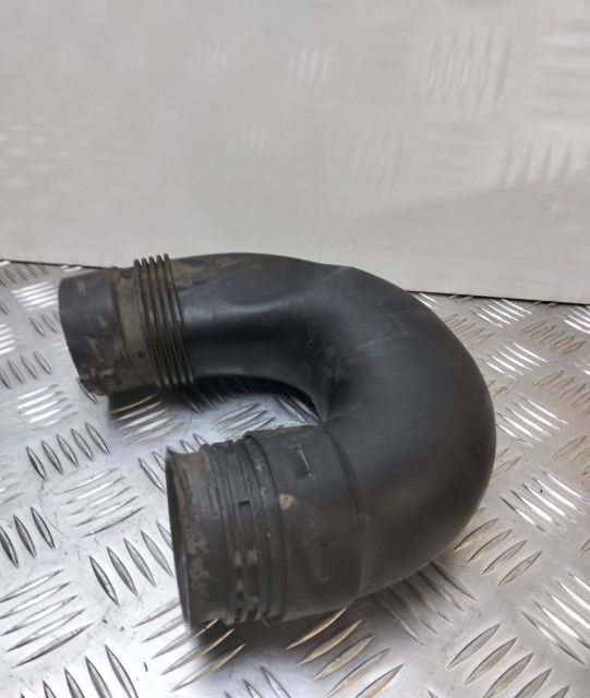 Tub  tubulatura admisie aer 1k0129618 Volkswagen VW Passat B6