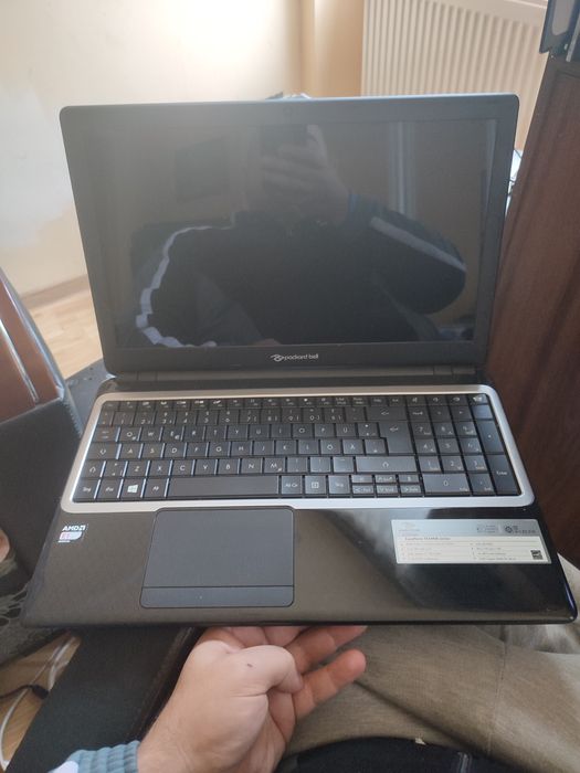 Laptop Packard Bell - Amd E1-2500/ 4gb Ram/ SSD 120gb/ Display 15,6