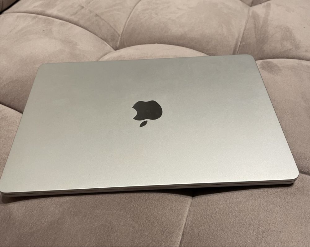 Macbook air M2 2022