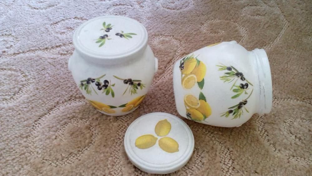 Буркани декорирани с техника декупаж