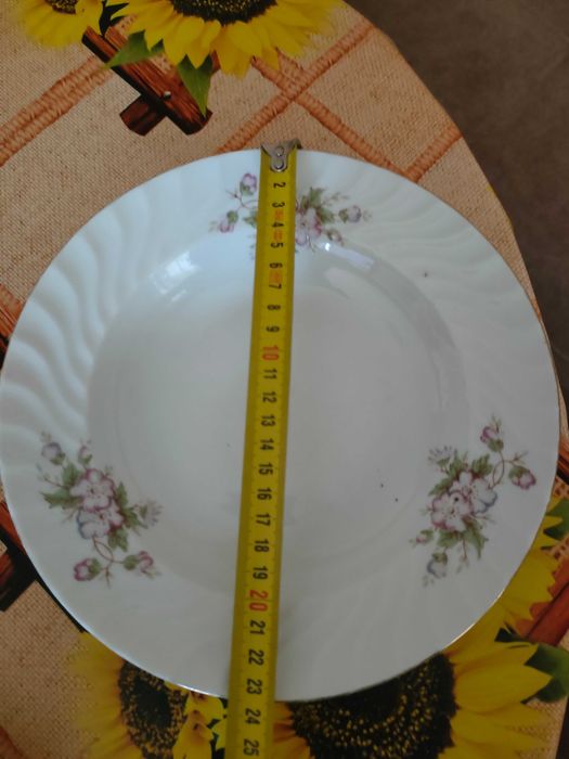 Порцеланови чинии