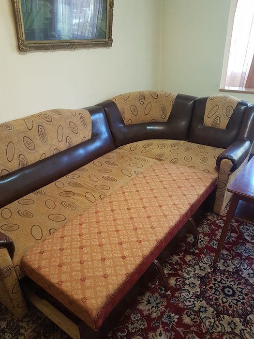 Mobilier, mai vechi, mai nou, stare buna si foarte buna