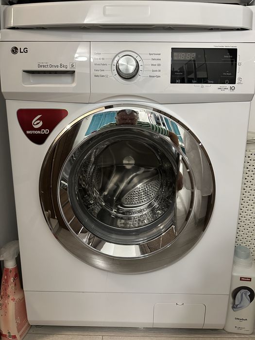 Masina de spalat rufe 8 kg - LG.