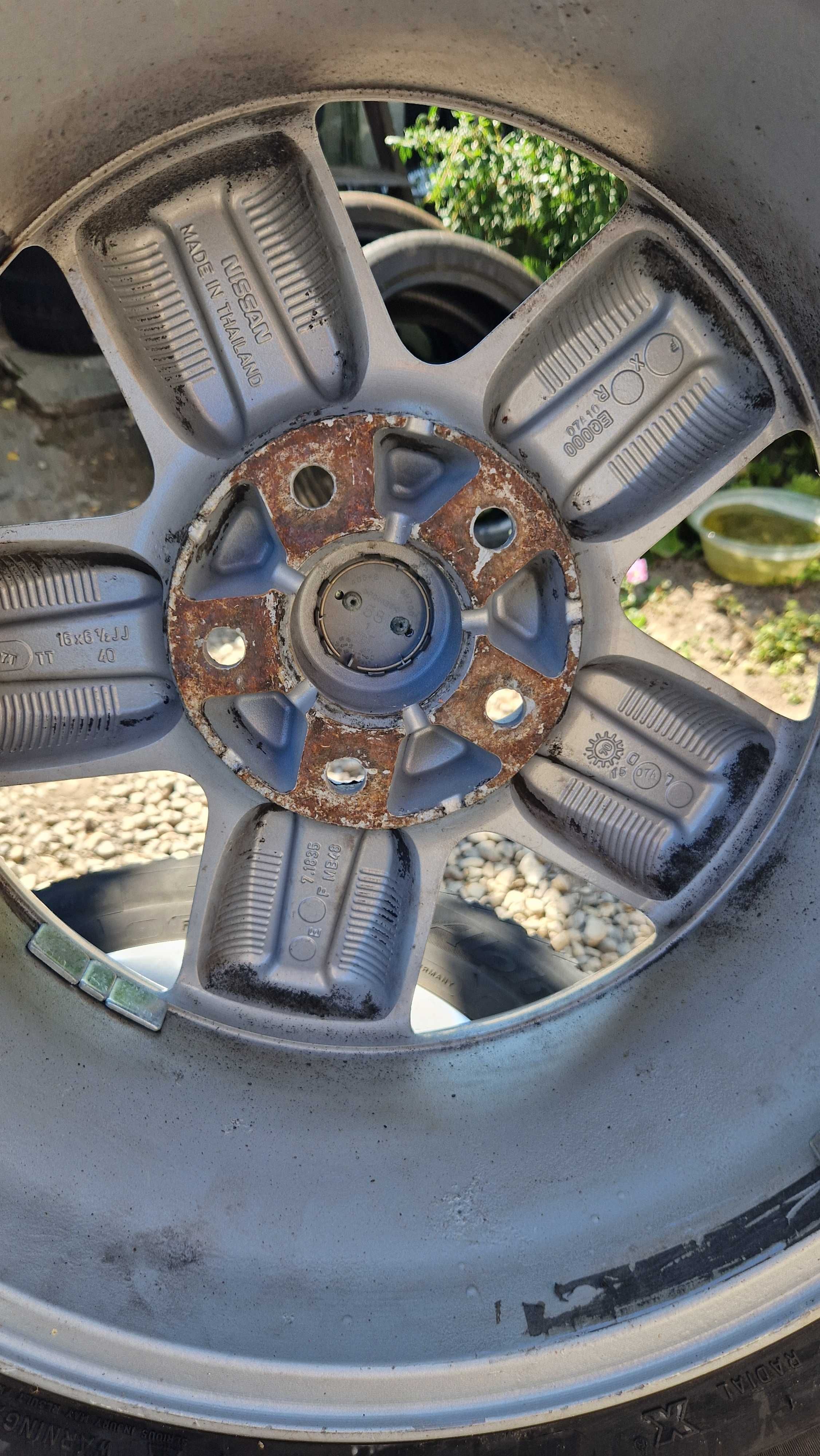NISSAN XTRAIL Джанти със зимни гуми 205/55/16  6,5J×16  ET40  5×114,3