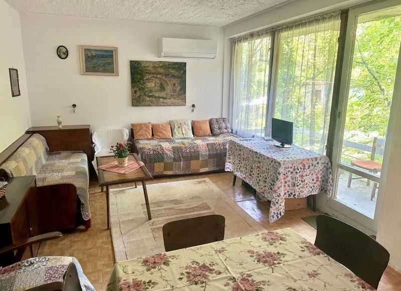 Продава се Къща в Банкя - 140 кв.м за 1550 €/кв.м - Снимка #1