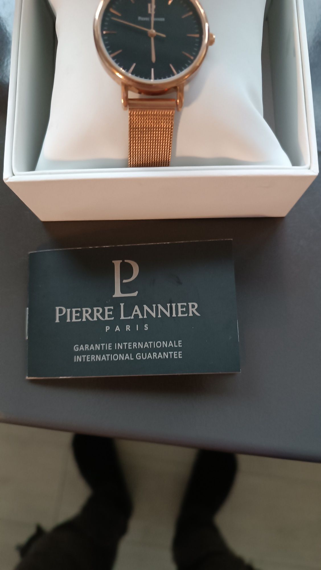 Дамски часовник Pierre Lannier Нов