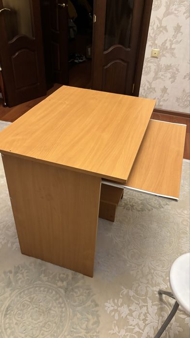 Стол компьютерный