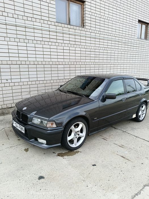 Продам BMW 320i e36