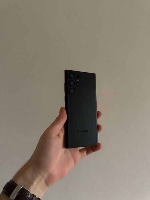 Samsung S22 Ultra 256Gb ca Nou 10/10 Cutie+Incarcator