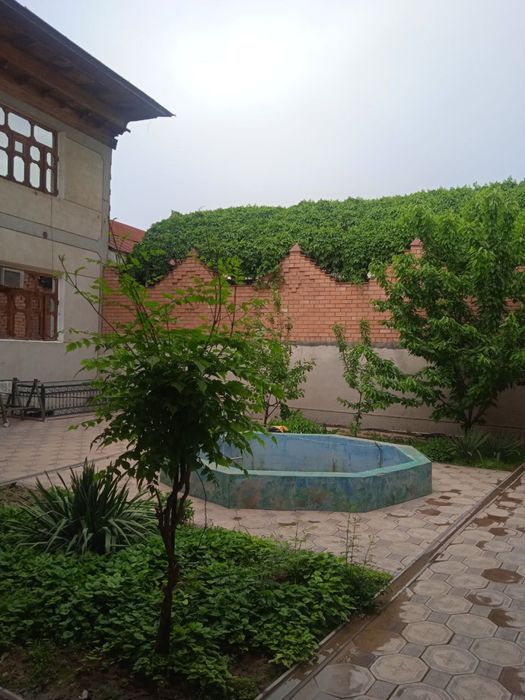 Срочно продаётся на Яшнабадском р-не остановка Почта 6 сот,1,5 уровня