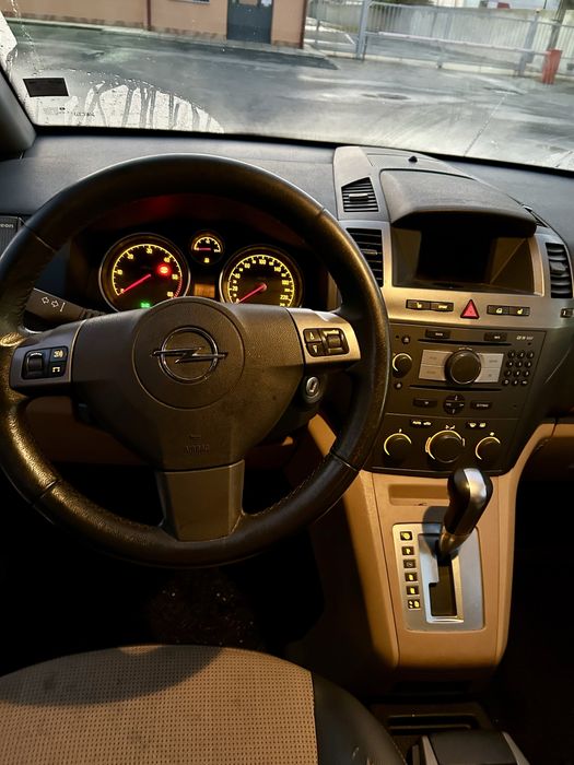 Opel Zafira B 1.9 CDTI 150 cp