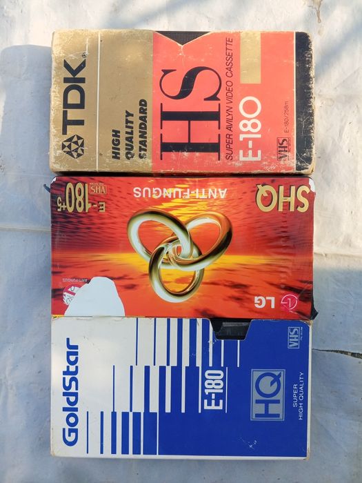 Видео кассета сотилади