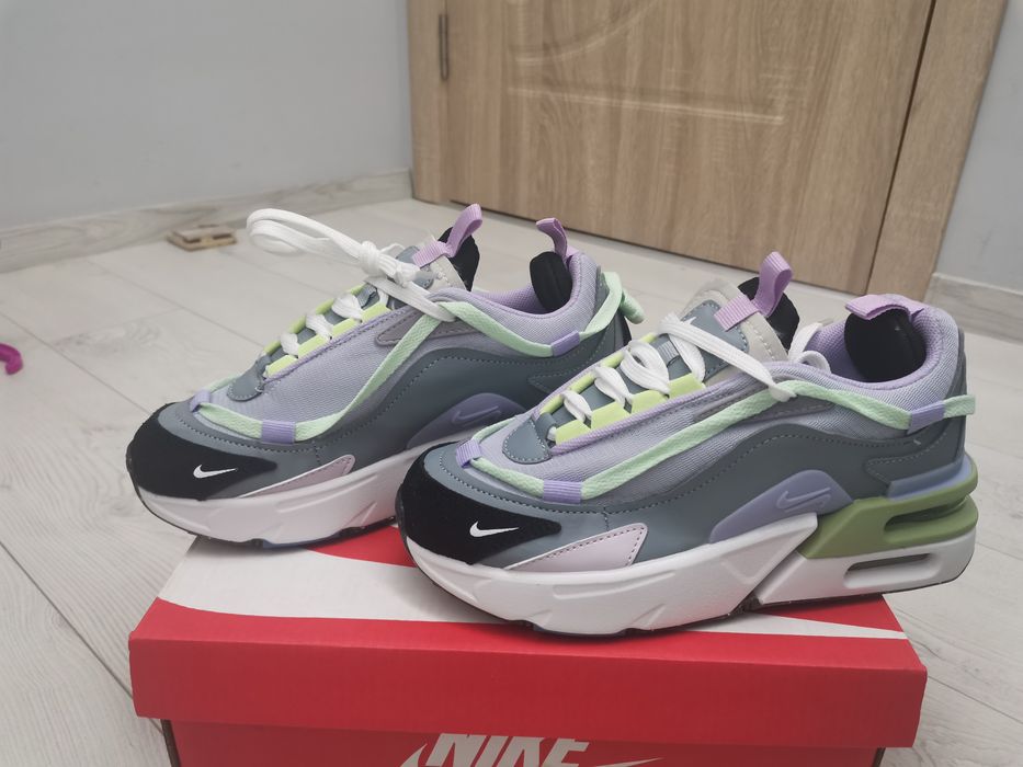 Оригинални дамски маратонки NIKE W AIR MAX FURYOSA