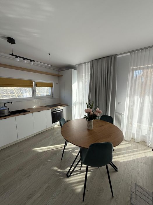 PF închiriez apartament cu 2 camere,61 mp utili, în cartierul Zorilor