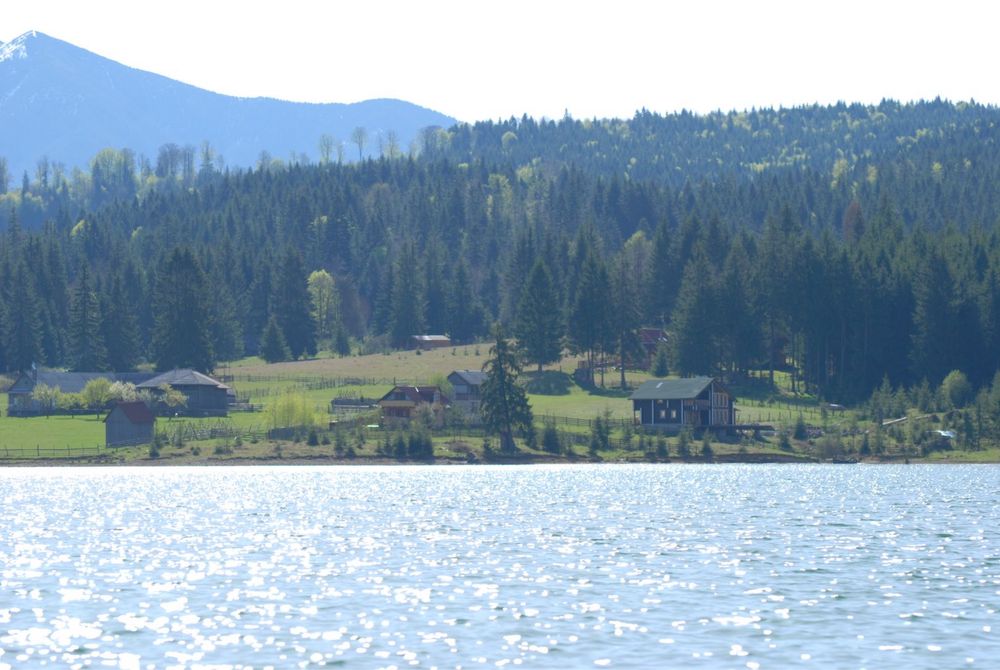 Teren intravilan parcelabil, Colibita-50 m fata de lac