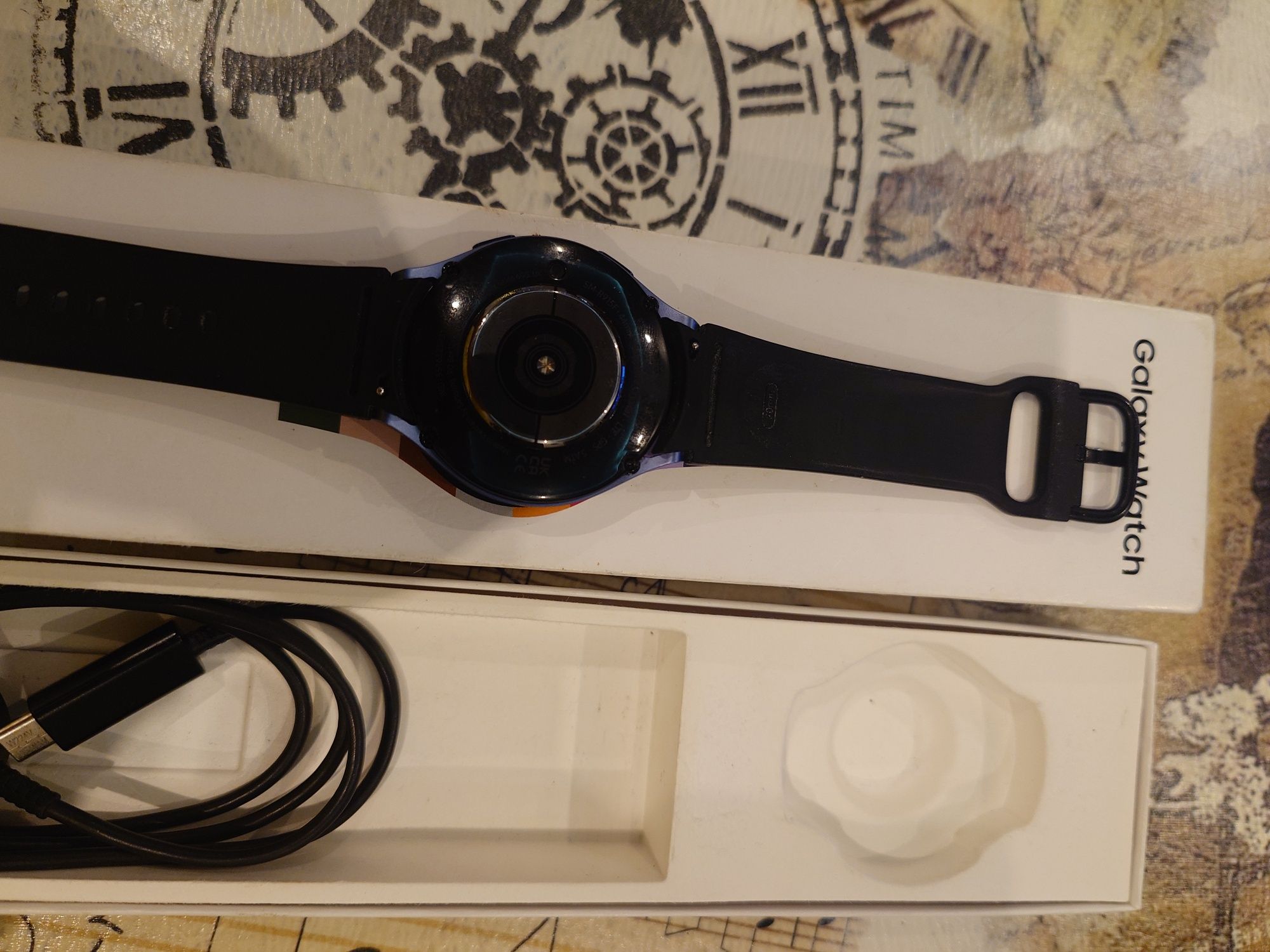 Samsung watch 5         .
