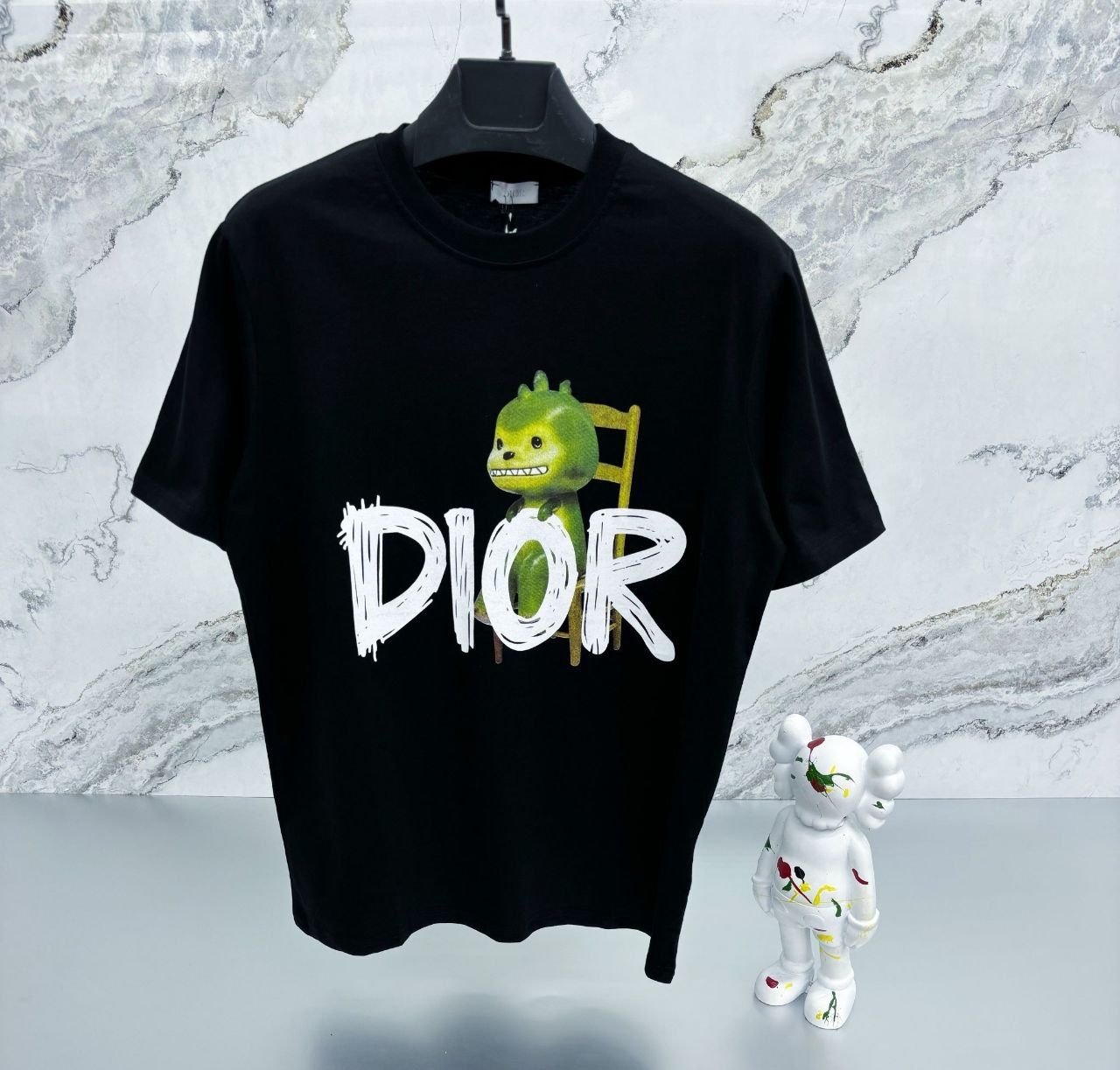 Dior тениска в черен вариант - ТОП модел за сезона ! ! !