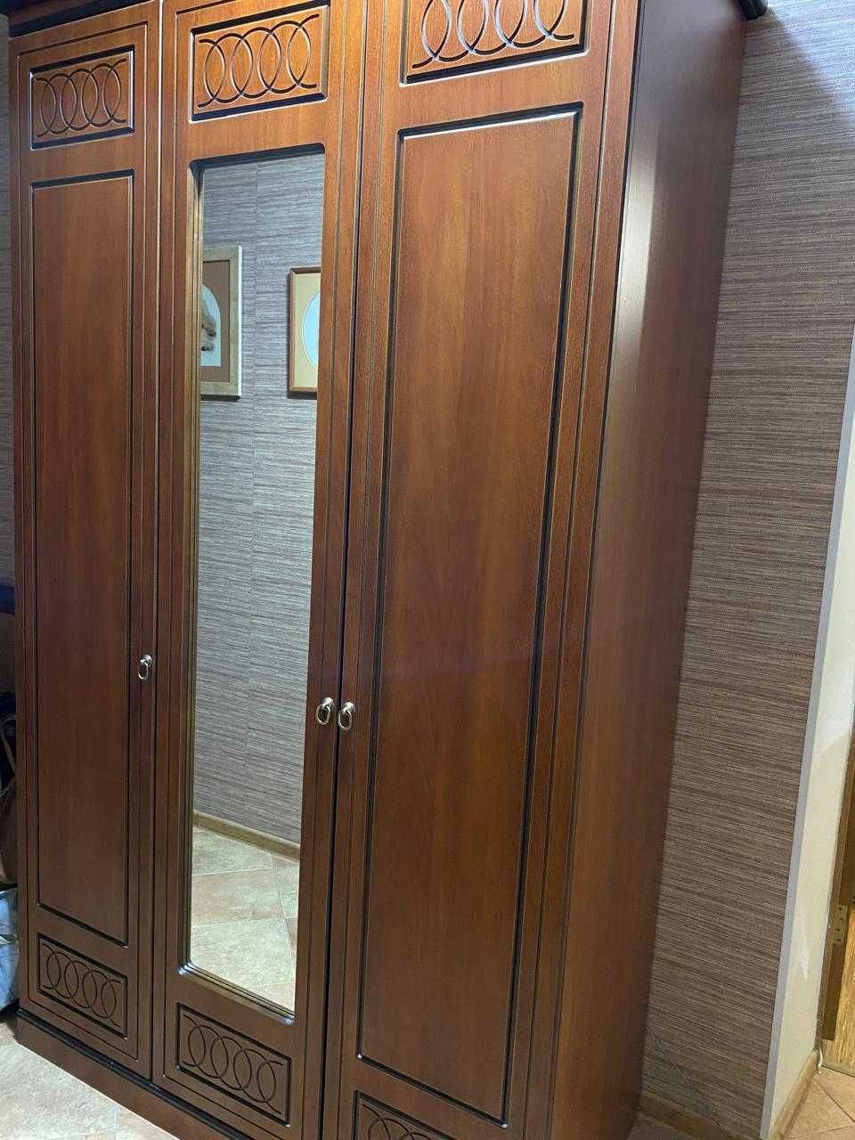 Продам хороший шкаф для вещей