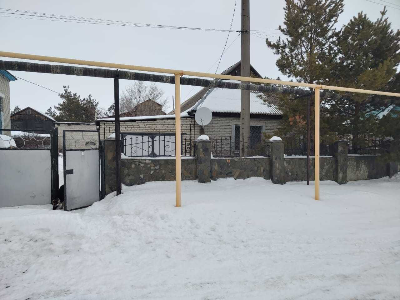 Продам дом в районе КСК.